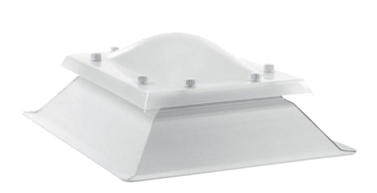 Claraboyas con base rectangular con zócalo inclinado en Castellón. Para techos de naves industriales o tejados en viviendas. Lucernarios. Translúcidos de policarbonato compacto, panel sándwich, celular y poliéster. Claraboyas. ficha técnica